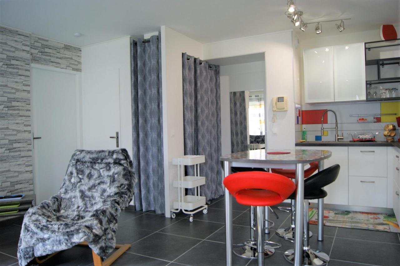 Victoria-T2-41M2-Balcon, Wifi, Linge, Produits, Menage Inclus Apartment Reims Exterior photo